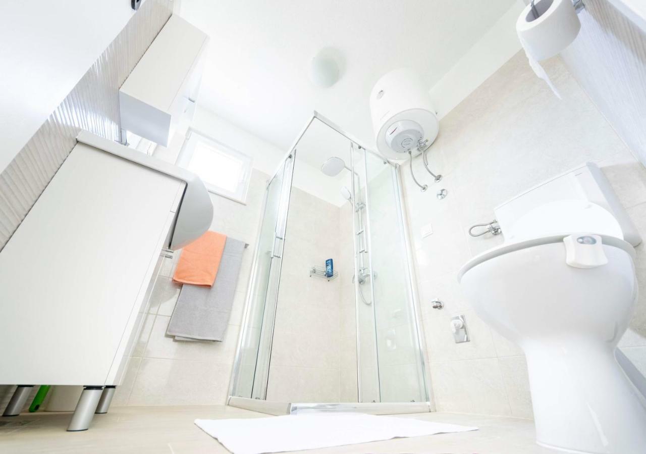 Apartmani Ada 1 พอฟเลีย ภายนอก รูปภาพ